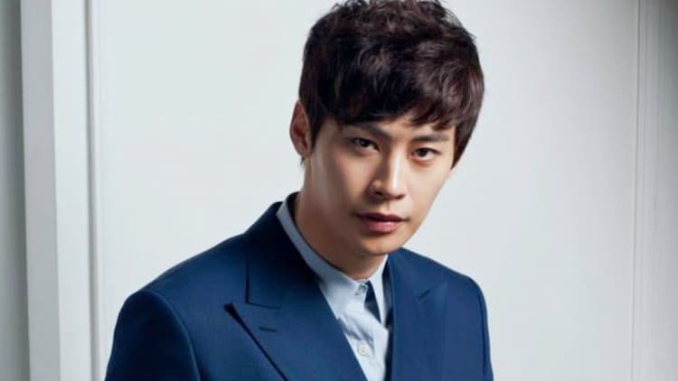 Jung Eun Woo